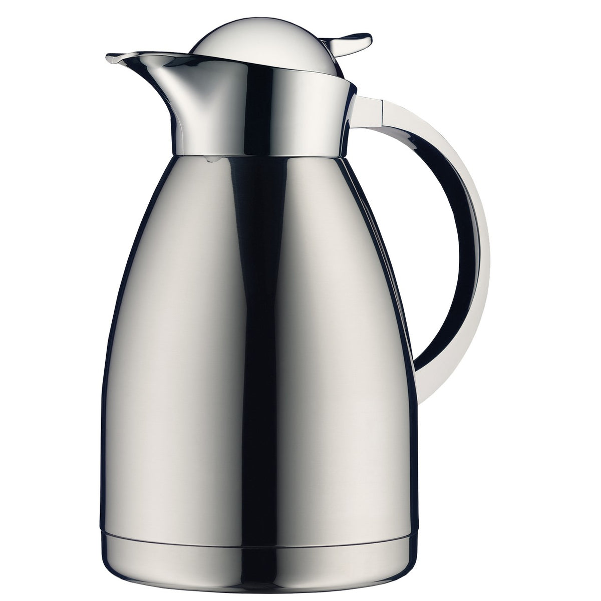 Auf dem Bild ist eine elegante Thermoskanne aus glänzendem Metall zu sehen. Die Kanne hat eine bauchige Form mit einem gebogenen Griff und einem Deckel, der nahtlos in das Design integriert ist.