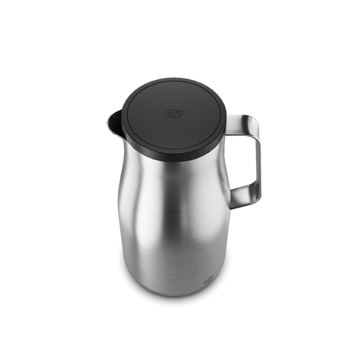 Das Bild zeigt eine silberne Thermoskanne aus Edelstahl mit einem schwarzen Deckel und einem gebogenen Henkel. Sie hat ein schlichtes, modernes Design. Die Oberfläche ist glatt und metallisch glänzend.