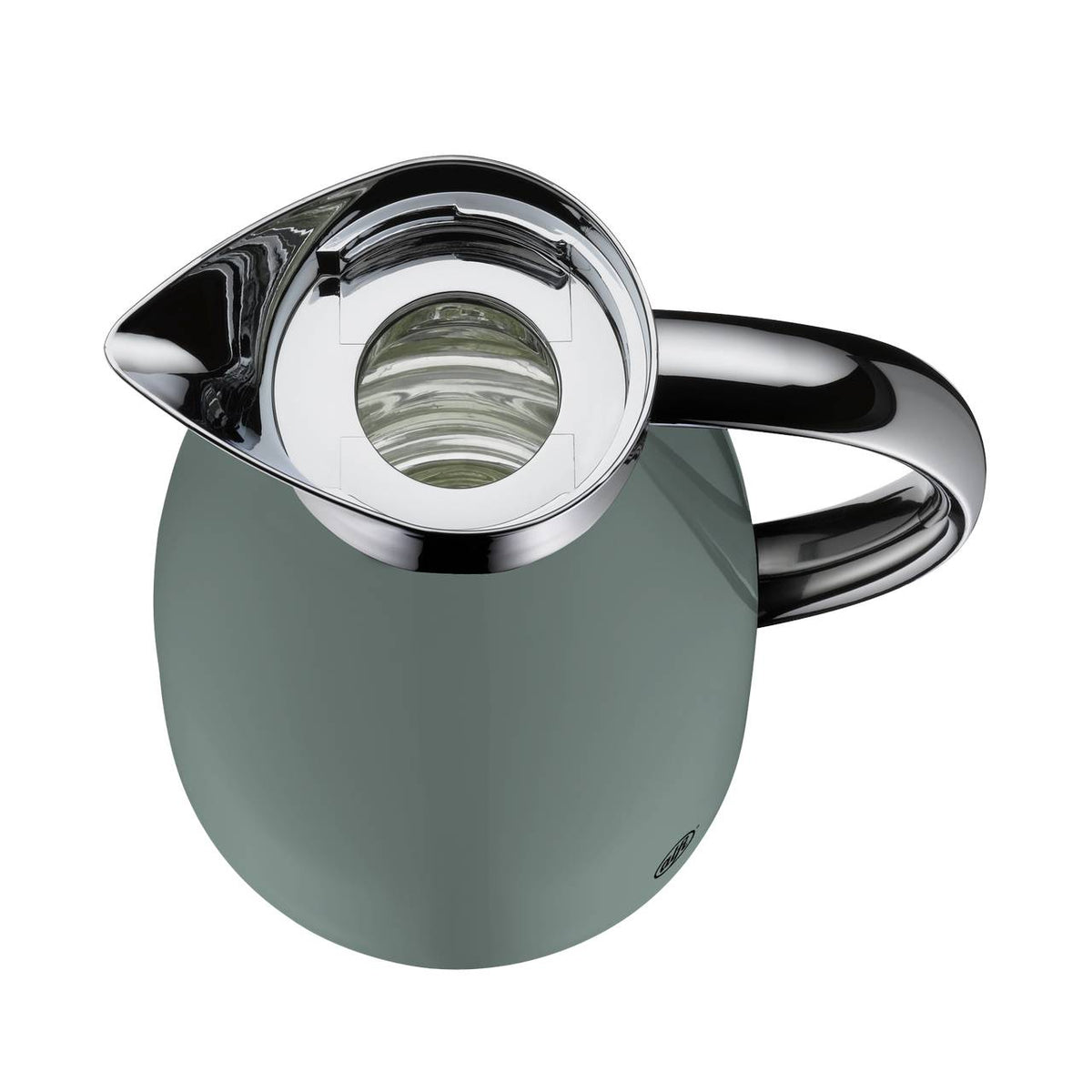 Das Bild zeigt eine elegante, moderne Thermoskanne aus Metall in einem sanften Grünton mit einem glänzenden, silbernen Deckel und Griff. Der Blickwinkel ist von oben, sodass die Öffnung und der kreisförmige Einsatz erkennbar sind.