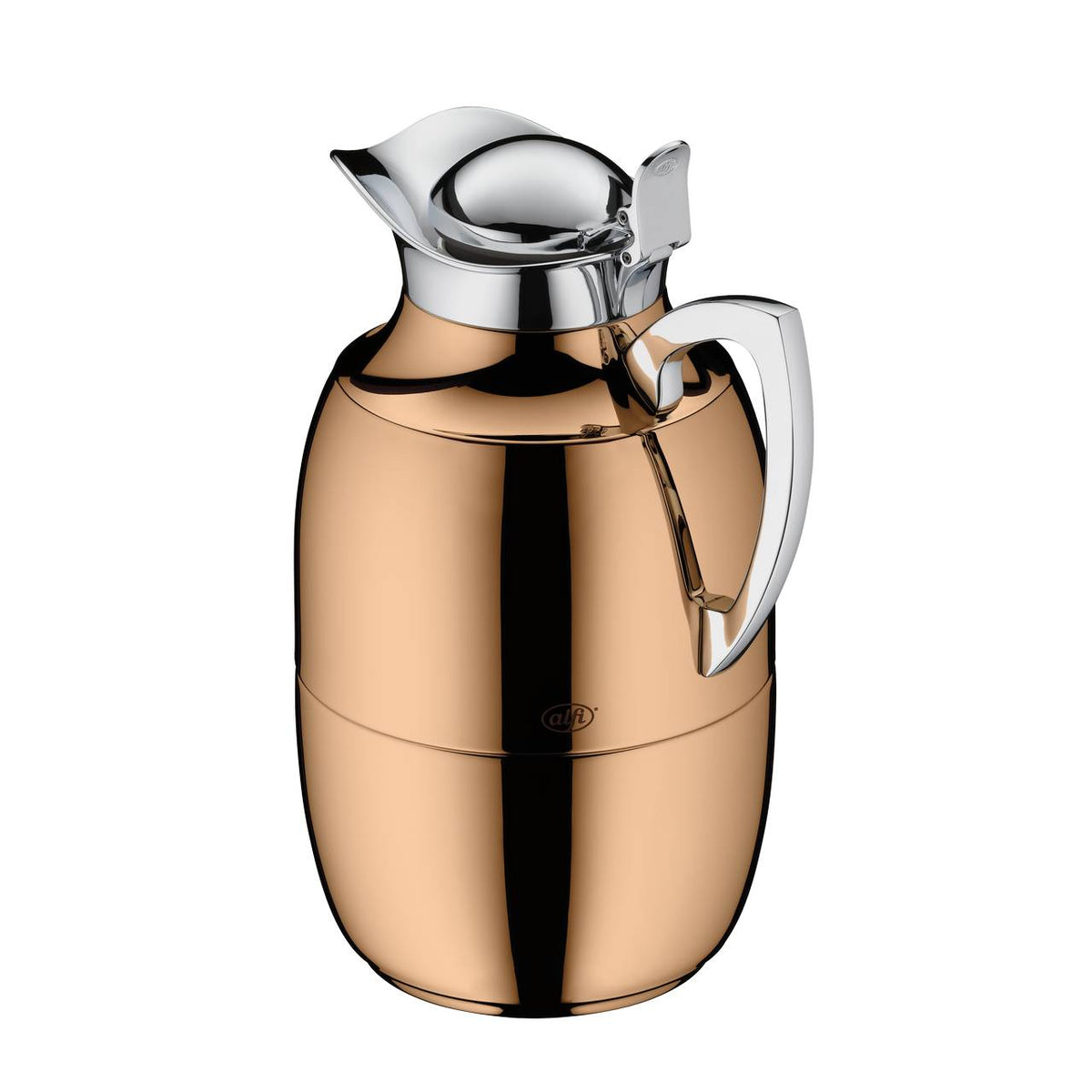 Das Bild zeigt eine glänzende Thermoskanne in einem brünierten Kupferton mit einem silberfarbenen Deckel und Henkel. Die Kanne hat eine elegante, runde Form und wirkt hochwertig verarbeitet. Auf der Vorderseite ist ein dezentes Logo erkennbar.