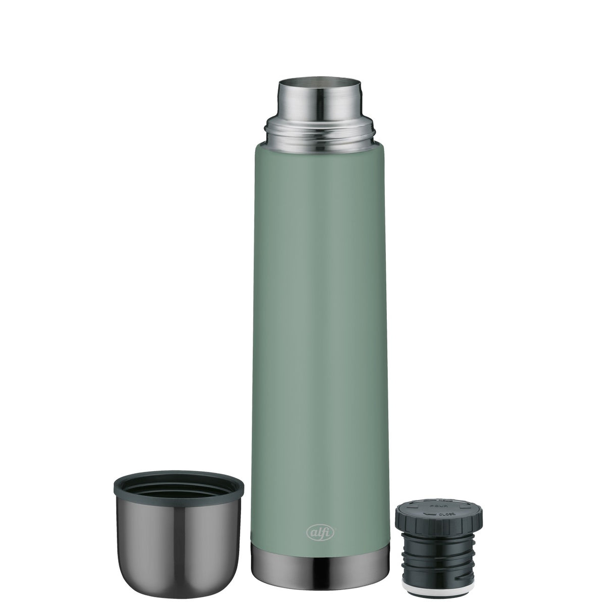 Das Bild zeigt eine grüne Thermosflasche mit einem silbernen Deckel. Neben der Flasche liegen ein Trinkbecher und ein Verschlussstopfen. Sie steht aufrecht auf einer hellen Oberfläche.