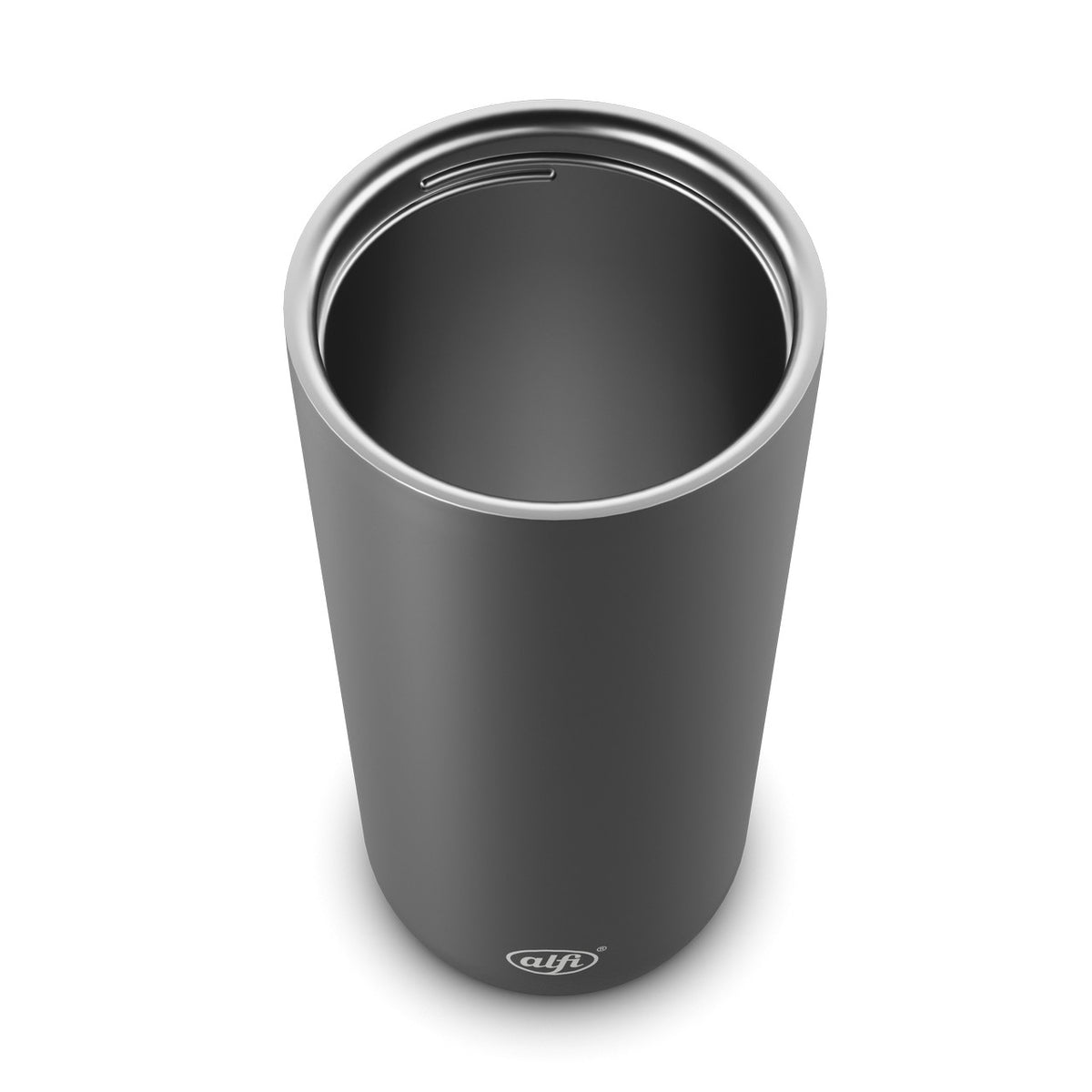 Das Bild zeigt einen schwarzen, zylindrischen Thermobecher mit einem glänzenden, metallischen Innenrand. Unten auf dem Becher ist ein Markenlogo aufgedruckt.