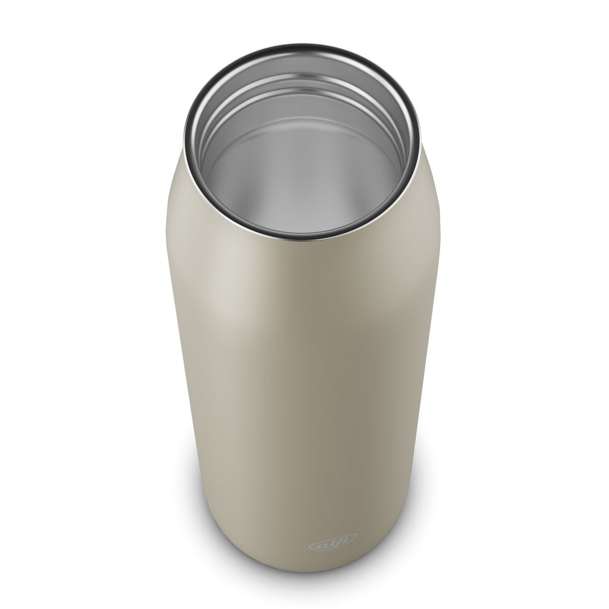Das Bild zeigt eine silberne, zylindrische Trinkflasche mit einem Deckel. Die Oberfläche ist glatt und reflektiert leicht das Licht. Der Deckel scheint fest verschlossen zu sein.